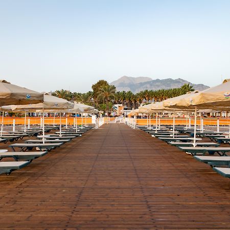 Aqi Hydros Club Kemer Exterior foto The beach at the resort