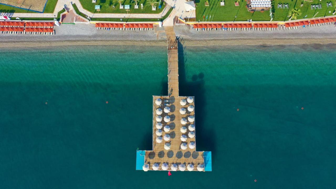 Aqi Hydros Club Kemer Exterior foto Aerial view of the pier
