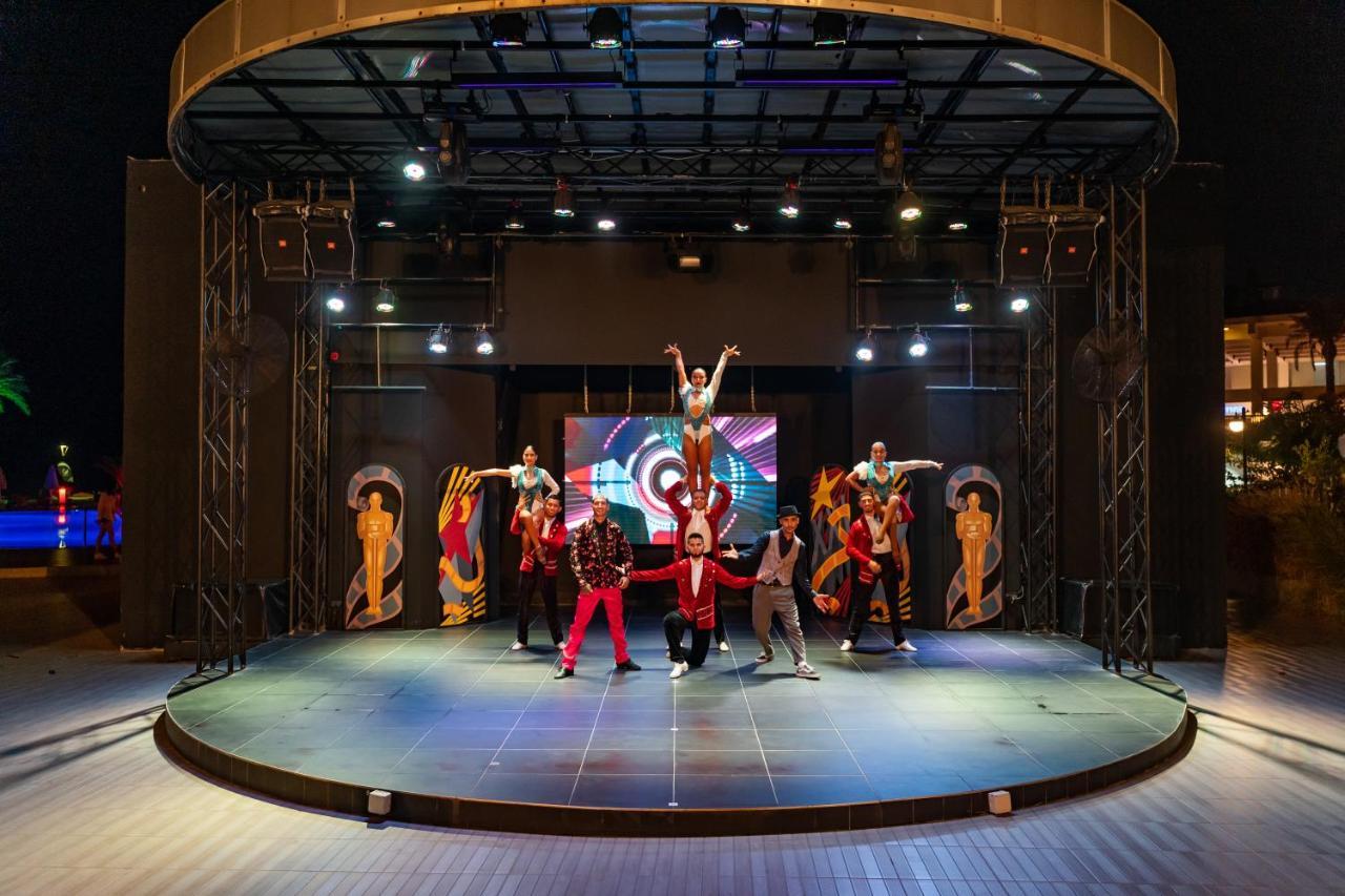 Aqi Hydros Club Kemer Exterior foto The stage of the show