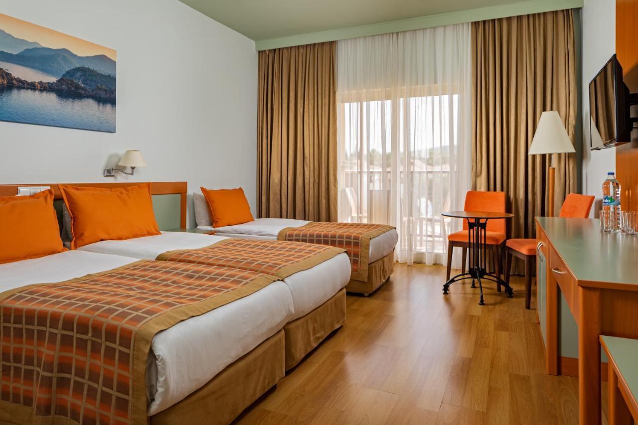 Aqi Hydros Club Kemer Exterior foto A typical hotel room