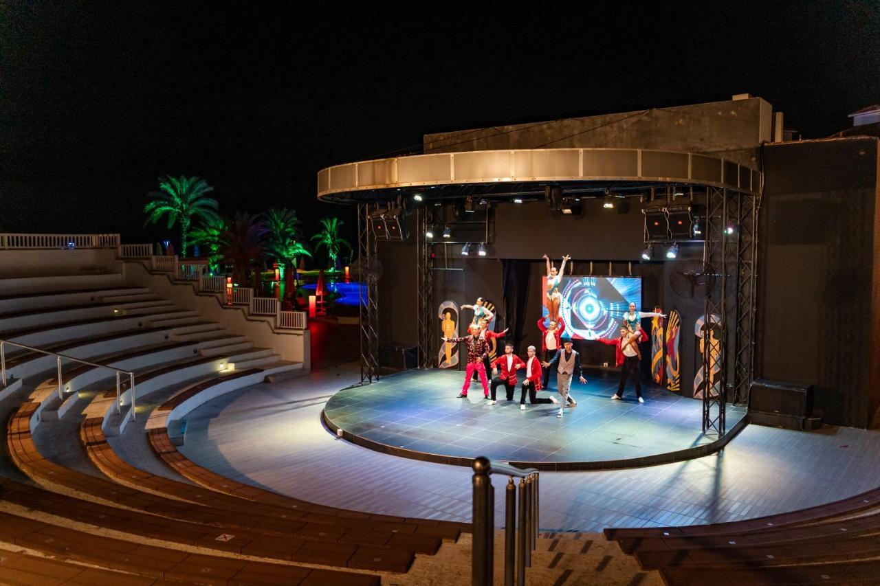 Aqi Hydros Club Kemer Exterior foto The stage of the Amphitheatre